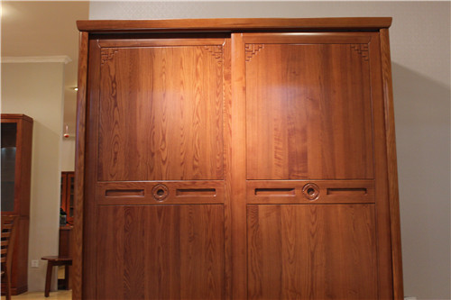 實(shí)木衣柜 匠心之選，為生活注入自然溫度